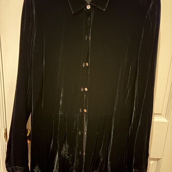 JJILL Black velvet shirt with full ruffle back size XL NWOT - Picture 4 of 7